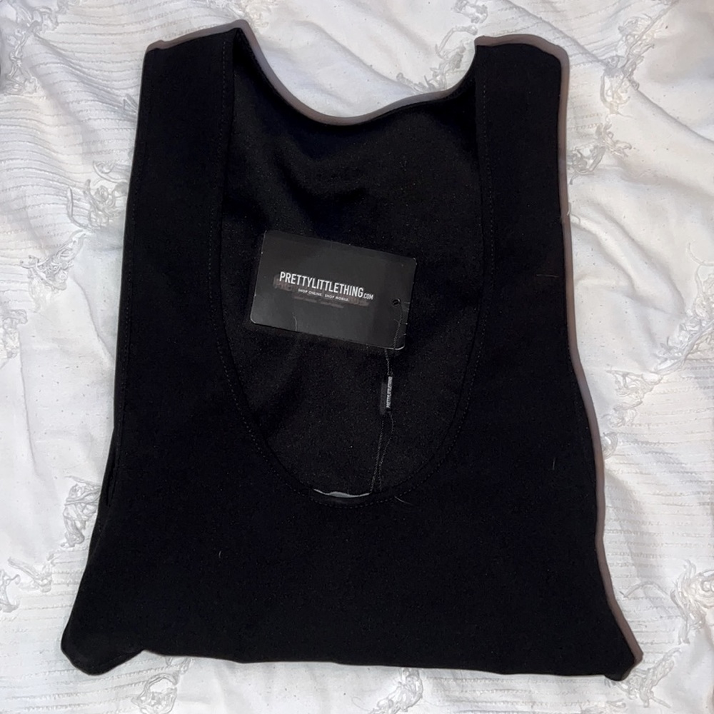 Black bodysuit new with tags prettylittlething size 4